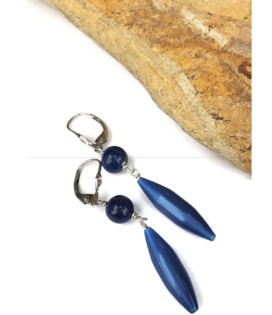 Vintage earrings in blue