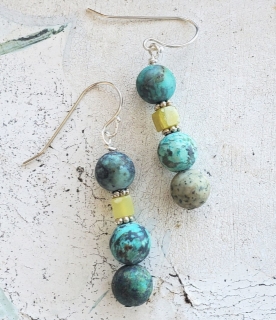 Round stacked turquoise beaded earrings
