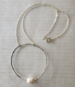 Silver hammered open circle white pearl necklace full view